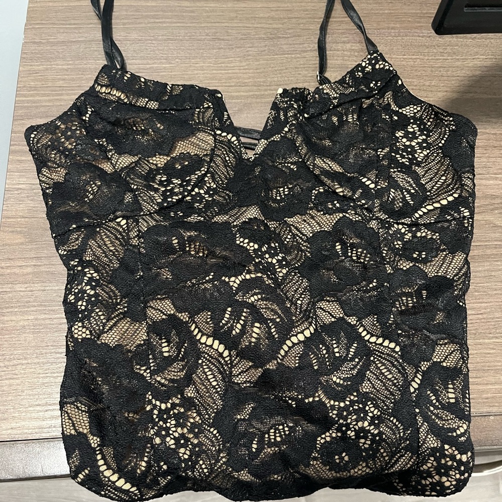 NWT Lulu’s bodysuit